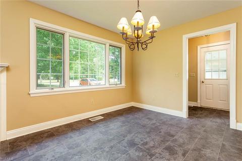 715 Overbrook Rd, Elyria, OH 44035 photo 13