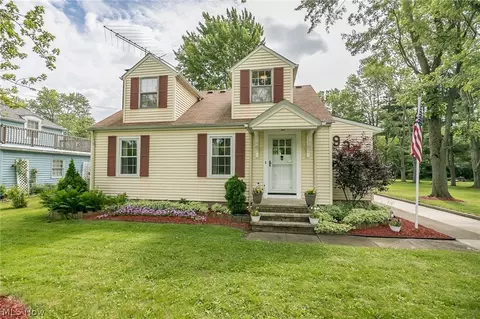 935 Gulf Rd, Elyria, OH 44035 photo 1