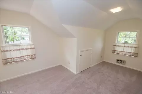 935 Gulf Rd, Elyria, OH 44035 photo 16