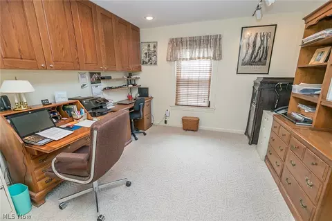 935 Gulf Rd, Elyria, OH 44035 photo 10