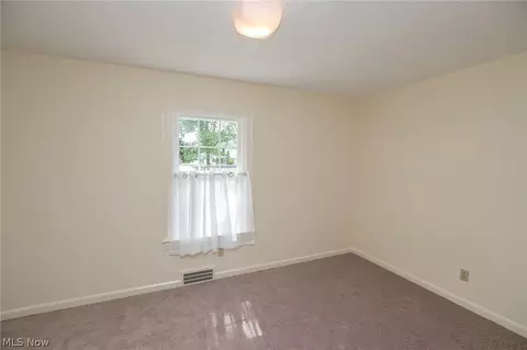 935 Gulf Rd, Elyria, OH 44035 photo 11