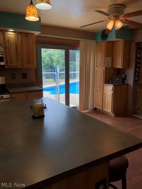 214 Everson Rd, Belpre, OH 45714 photo 6