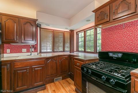 38890 Willodale Dr, Willoughby, OH 44094 photo 12