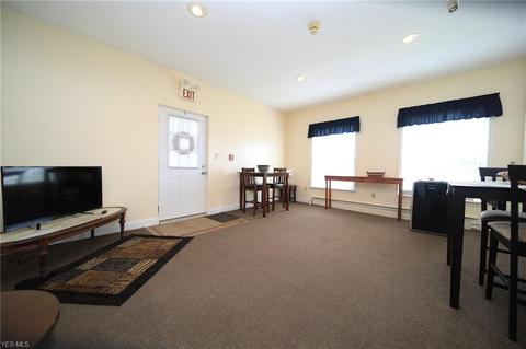 809 Lake Ave, Ashtabula, OH 44004 photo 8