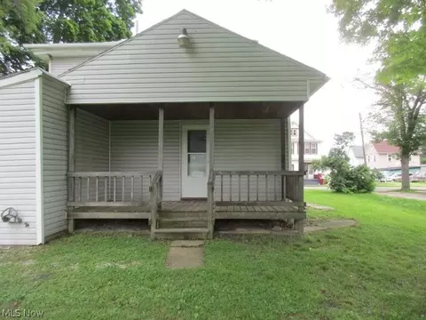 49 Ely St, Alliance, OH 44601 photo 2