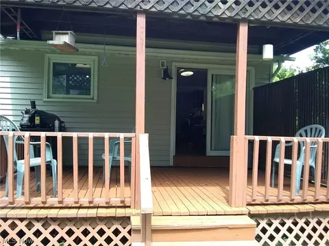 276 Marshall St, Champion, OH 44483 photo 3
