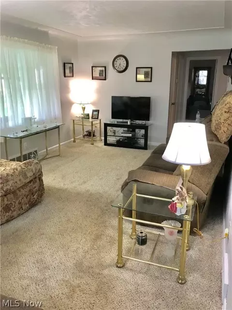 291 Overlook Blvd, Struthers, OH 44471 photo 4