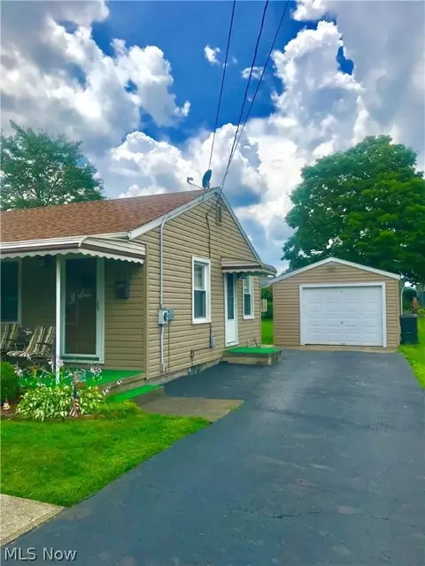 291 Overlook Blvd, Struthers, OH 44471 photo 2