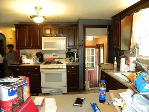 382 Abbe Rd N, Elyria, OH 44035 photo 4