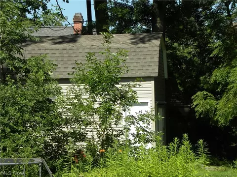 382 Abbe Rd N, Elyria, OH 44035 photo 6