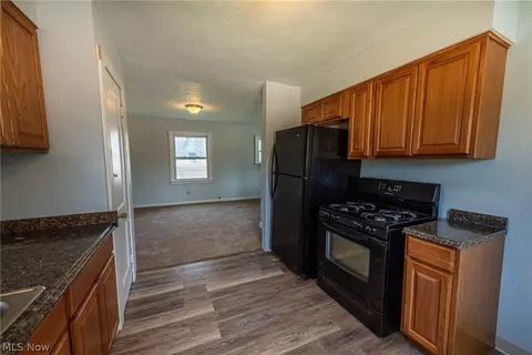 2003 Spring Ave NE, Canton, OH 44714 photo 9