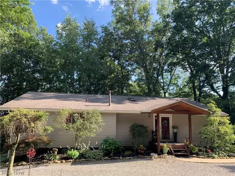 345 E Ohio Ave, Dover, OH 44622 photo 1