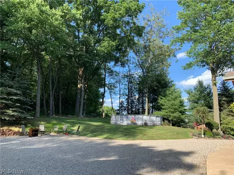 345 E Ohio Ave, Dover, OH 44622 photo 5