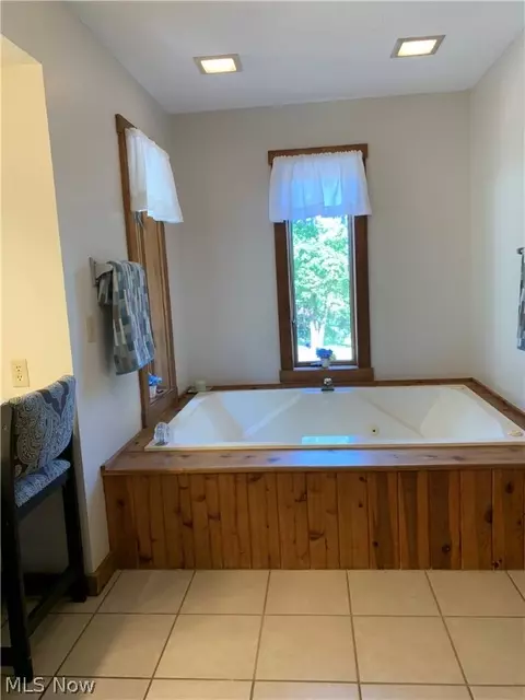 345 E Ohio Ave, Dover, OH 44622 photo 22