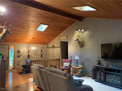 345 E Ohio Ave, Dover, OH 44622 photo 11