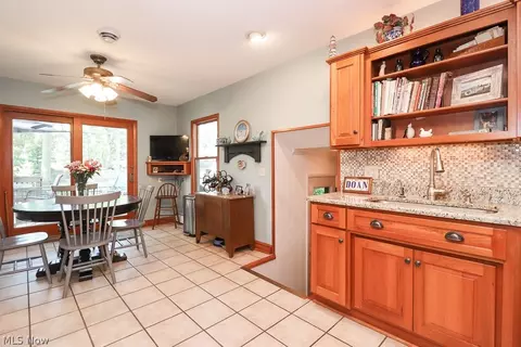 209 Vassar Ave, Elyria, OH 44035 photo 10
