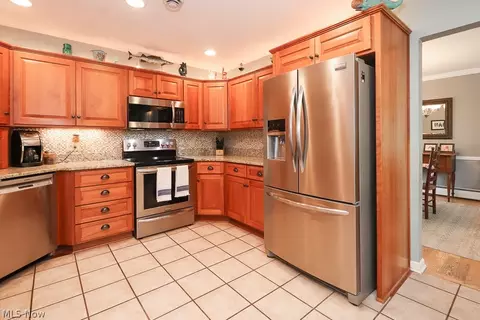 209 Vassar Ave, Elyria, OH 44035 photo 8