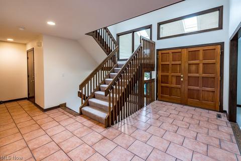 5493 Pine Ln, Solon, OH 44139 photo 4