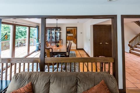 5493 Pine Ln, Solon, OH 44139 photo 8