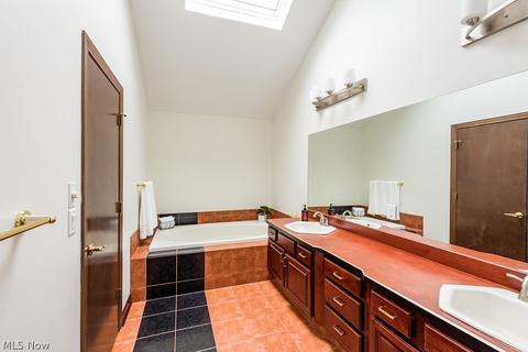 5493 Pine Ln, Solon, OH 44139 photo 16