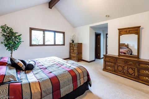 5493 Pine Ln, Solon, OH 44139 photo 14