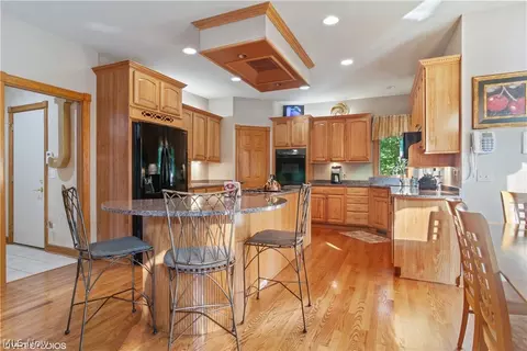 7135 Longview Dr, Solon, OH 44139 photo 5