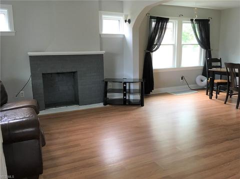 130 Taft Ave, Elyria, OH 44035 photo 4