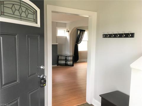 130 Taft Ave, Elyria, OH 44035 photo 3