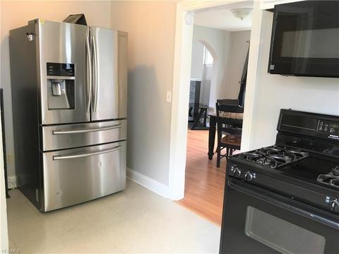 130 Taft Ave, Elyria, OH 44035 photo 9