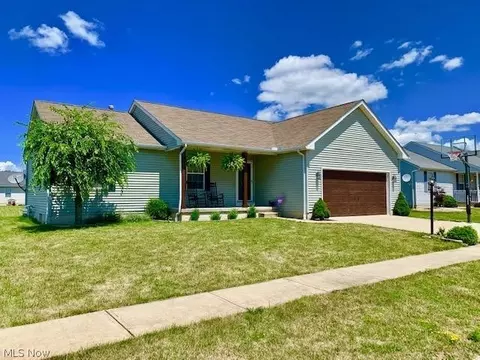 741 Bobcat Dr, Lagrange, OH 44050 photo 2