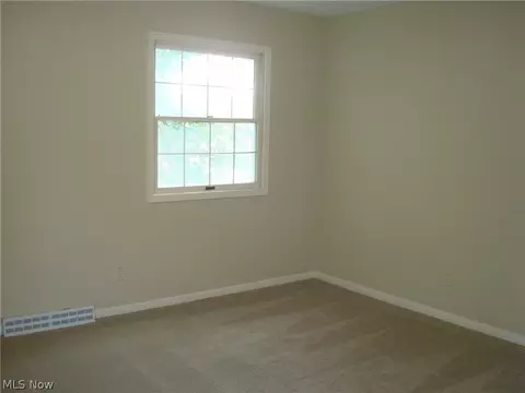 1538 Cherry Ln, Ashtabula, OH 44004 photo 17