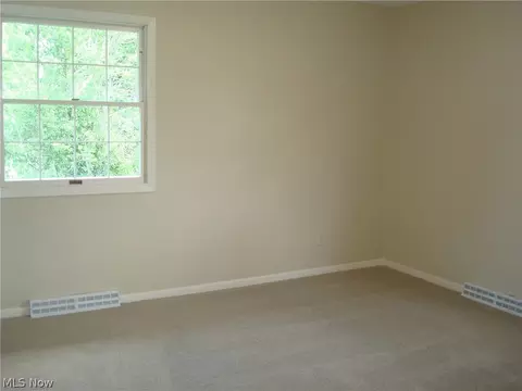 1538 Cherry Ln, Ashtabula, OH 44004 photo 16