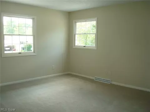 1538 Cherry Ln, Ashtabula, OH 44004 photo 13