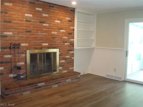 1538 Cherry Ln, Ashtabula, OH 44004 photo 2