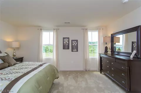 202 Fairfield Dr, Elyria, OH 44035 photo 9
