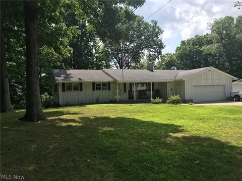 4510 Diane Dr, Ashtabula, OH 44004 photo 2