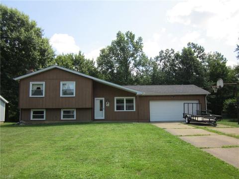 4166 Ruth Dr, Rootstown, OH 44272 photo 2