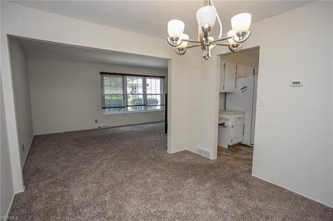 6589 Forest Glen Ave, Solon, OH 44139 photo 7