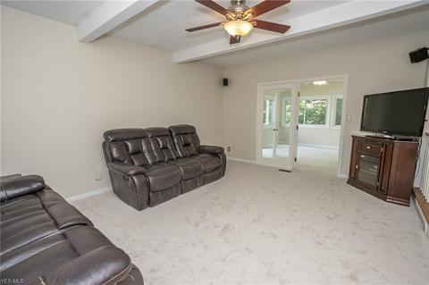6589 Forest Glen Ave, Solon, OH 44139 photo 13