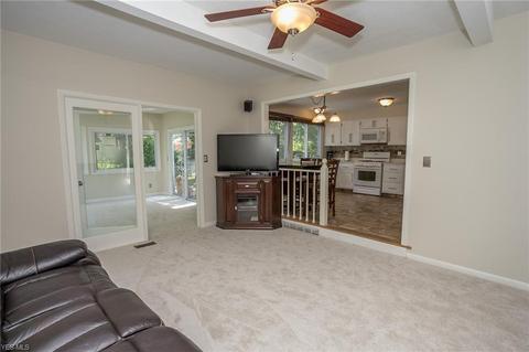 6589 Forest Glen Ave, Solon, OH 44139 photo 14