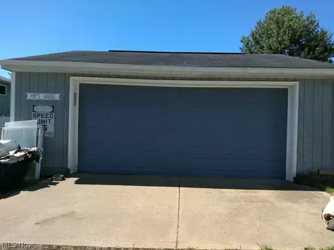 9893 Bright Dr, Windham, OH 44288 photo 3