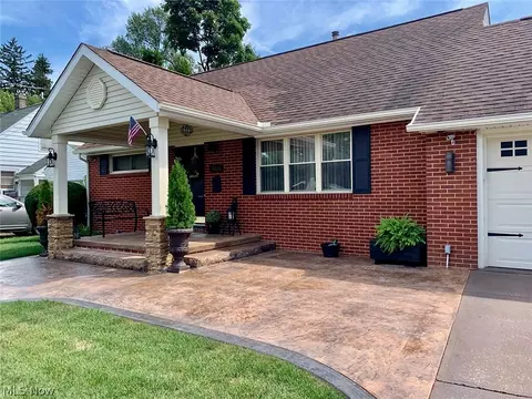 4226 8th St NW, Canton, OH 44708 photo 3