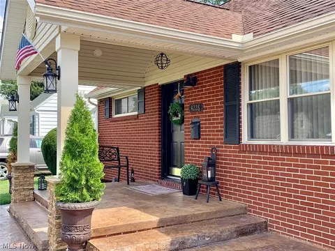 4226 8th St NW, Canton, OH 44708 photo 4