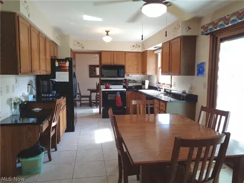 3209 E Stoneway Dr, Sandusky, OH 44870 photo 6
