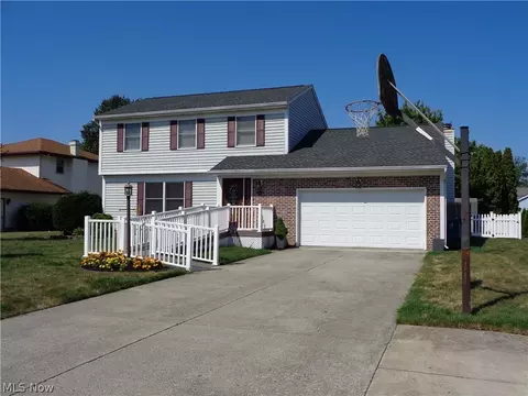 3209 E Stoneway Dr, Sandusky, OH 44870 photo 2