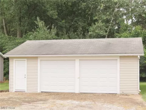 5008 Dwight Ave, Ashtabula, OH 44004 photo 3