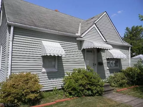 14521 Kennerdown Ave, Maple Heights, OH 44137 photo 1