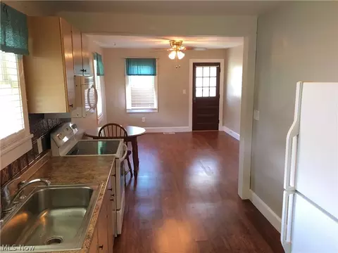 222 Fifield Ave, Conneaut, OH 44030 photo 3