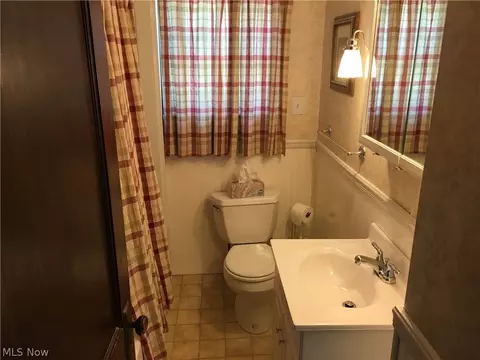 222 Fifield Ave, Conneaut, OH 44030 photo 9