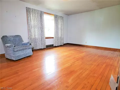 1114 Mcdowell St NE, Canton, OH 44721 photo 6